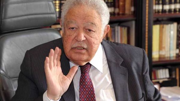 إلى أن يقضي الله أمرا.. نقيب المحامين يصدر بيانا ناريا ويعلن الاعتكاف | فيديو