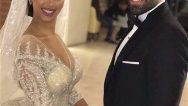 قبلات وأحضان.. لحظات رومانسية في حفل زفاف رنا سماحة وسامر أبو طالب | فيديو وصور