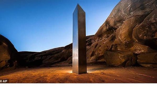 أكبر لغز في 2020.. مسلة غامضة تحمل إحداثيات مصرية تثير الرعب في العالم | صور 