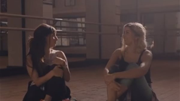 زينة وعائشة بن أحمد .. تفاصيل المشهد المحذوف من فيلم الفلوس | فيديو