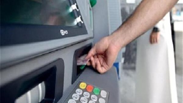 تصل لـ10 جنيهات وهذه قيمتها في كل البنوك .. فرض رسوم سحب من ماكينات «ATM» في هذا التوقيت
