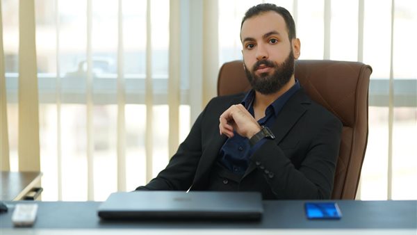 خبير اقتصادي يحذر من عمليات البيع الجماعية بالبورصة.. ويؤكد: غير ضرورية