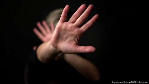 تركها بعد ما حملت ..المتهم باغتصاب طفلة حلوان بمساعدة جدتها يفجر مفاجأة جديدة