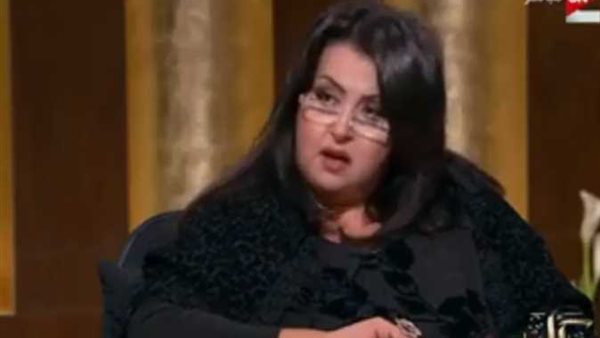 ظهور كائنات فضائية وهذا وضع كورونا .. خبيرة تارو تفجر مفاجآت جديدة عن 2021 | فيديو