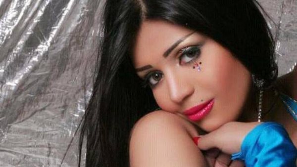 هذا كان حكم القضاء ضدها.. حكاية الفنانة الشهيرة التي أحرقت جسد خادمتها حتى الموت | شاهد