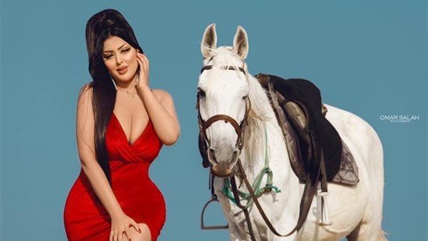 بالأحمر الناري .. ظهور مثير  لسلمي الشيمي | شاهد