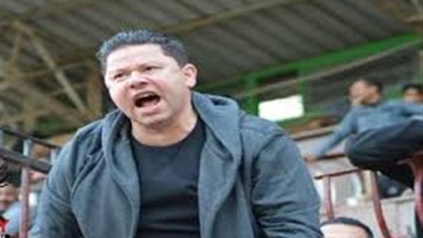 فضيحة ووصلة ردح.. إشارات خارجة في خناقة رضا عبد العال وجماهير طنطا | فيديو