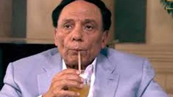 وصف غير لائق من فنانة معروفة لعادل إمام يشعل الغضب في السعودية | فيديو 