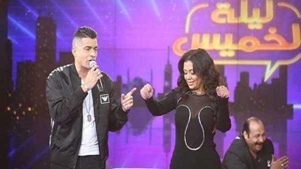 رقص واعترافات مثيرة و علاقة بدون زواج .. رانيا يوسف تشعل ليلة الخميس | شاهد 