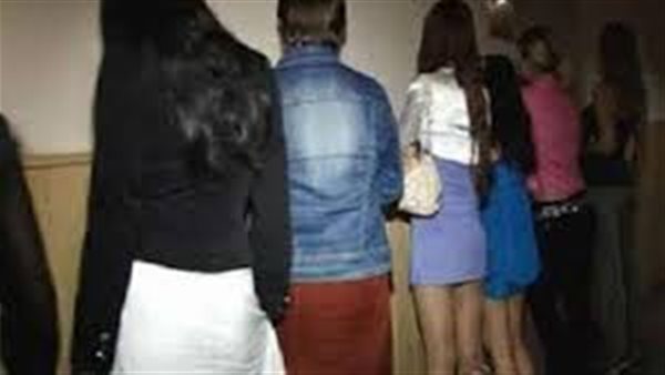 الأسبوع بـ 50 ألف جنيه..حيلة 5 فتيات احترفن اصطياد زبائن المتعة 