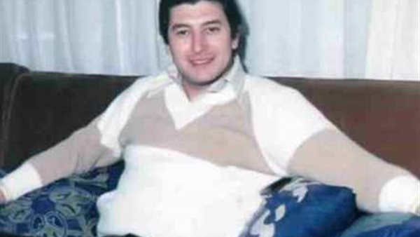 مفاجآت يكشفها شقيقه.. كواليس مثيرة حول وفاة عمر خورشيد | فيديو 