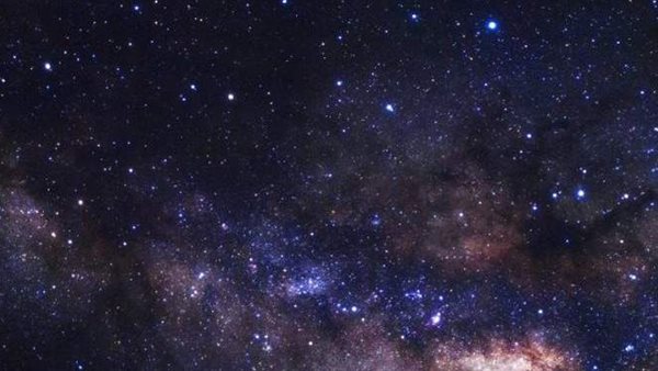 مفاجأة كبيرة .. دراسة أمريكية تكشف النقاب عن عمر الكون 