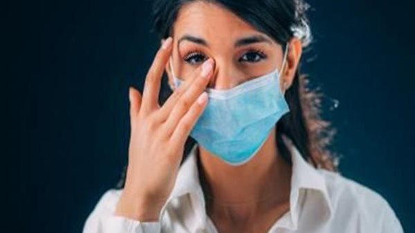 كلمة السر في العينين.. رصد أعراض جديدة لفيروس كورونا