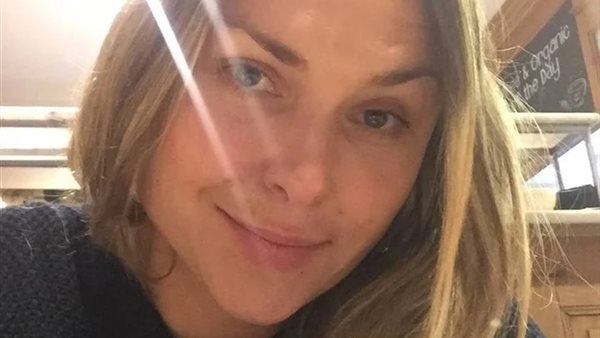 زوجة مصور للمشاهير تعترف بقتل ابنها الصغير بمأساوية | شاهد