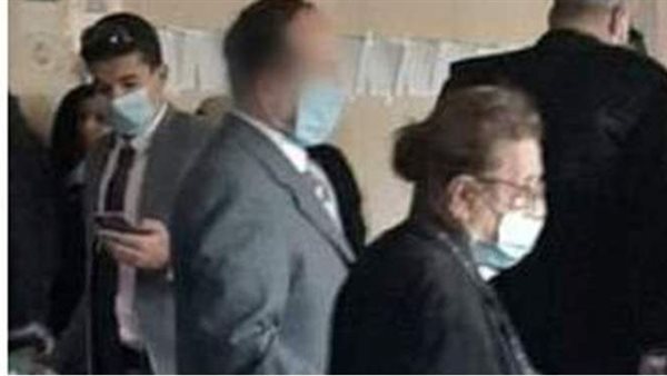 بينهم فنانين..أول صور للطبيب المتهم بالتحرش بالرجال بعد القبض عليه | شاهد