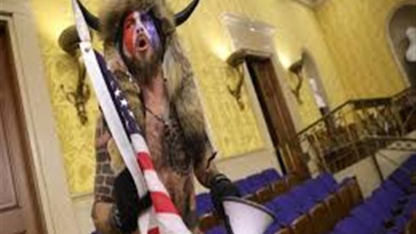 عمل لا على الحسبان أو الخاطر.. المباحث الفيدرالية تكشف خبايا اقتحام الكونجرس