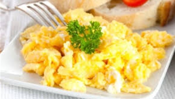 لن تتوقع.. سر وضع الماء عند طهي البيض المخفوق