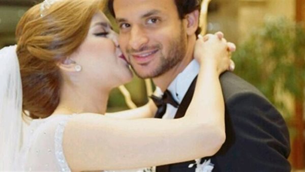 الكلاب تعوى.. زوجة محمود علاء تثير الجدل بعد هزيمة الزمالك من غزل المحلة