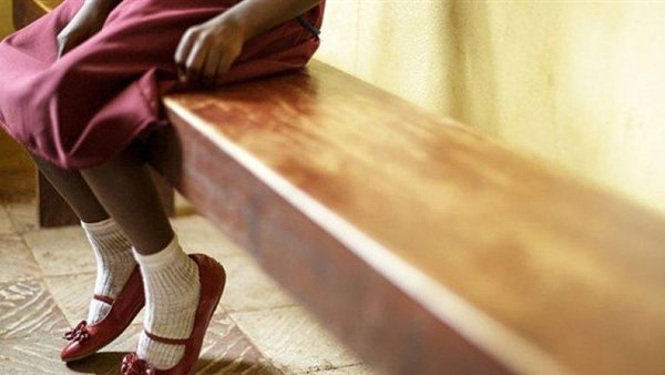 كادت أن تقتل طفلة جديدة.. الإفتاء توضح حكم عمليات ختان الإناث