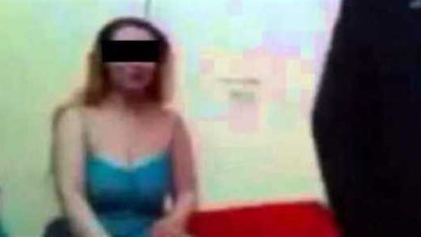 خدعني وقالي أنتي خليفة رانيا يوسف.. اعترافات مثيرة لفتاة شبكة دعارة المدرس