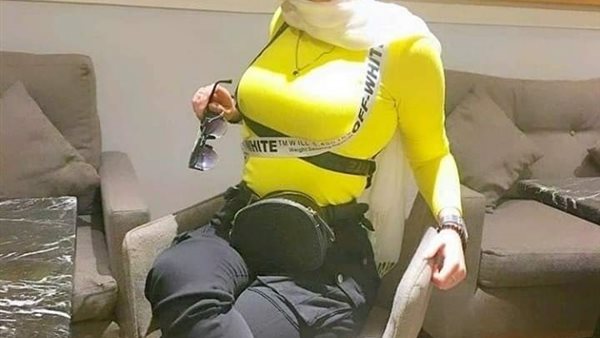 متابعون: إيه الحركات دي.. حنين حسام ترقص مجددا على «تيك توك» | شاهد