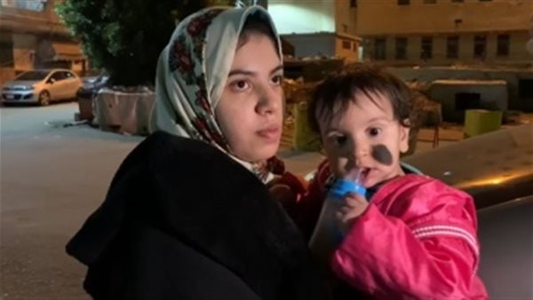 الأب الجاحد عرى ابنته وعذبها.. قرار جديد بشأن طفلة التعرية بالدقهلية