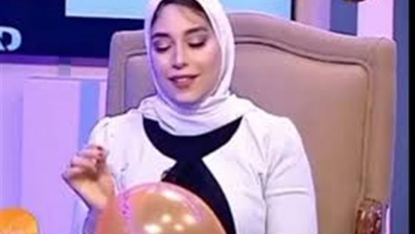 لو الراجل اللي معاكي بلونة فرقعيه.. فيديو جديد لمذيعة يثير الجدل | شاهد