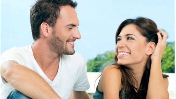 حدود استمتاع الرجل بزوجته.. الإفتاء توضح الأمور المُحرمة بين الرجل وزوجته في العلاقة الزوجية