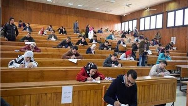 رسميا.. التعليم العالي تعلن موعد الامتحانات بالجامعات والمعاهد 