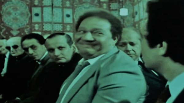 انت جاي تعزي ولا تهرج؟.. سبب علمي للضحك في العزاء ونصائح للسيطرة على نفسك