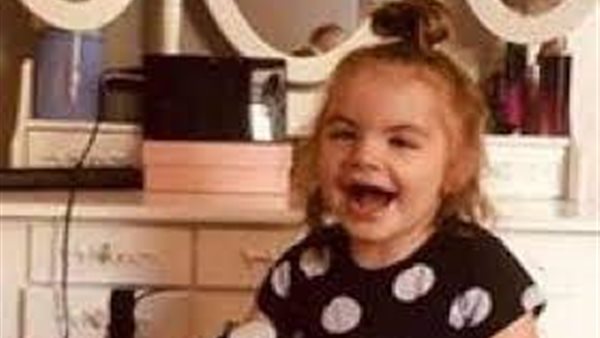السعادة القاتلة.. طفلة تقترب من الموت كلما شعرت بالفرح
