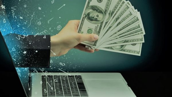 اكسب 100 دولار في اليوم الواحد.. طرق لتحقيق أرباح من المنزل عبر الانترنت
