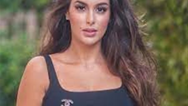 ملكة جمال.. ياسمين صبري بـ3 إطلالات في جلسة تصوير جديدة | شاهد