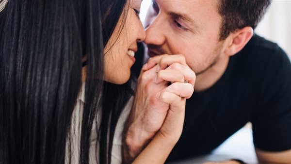 تصيب الرجال بأمراض جنسية ..طبيبة تحذر من أحد وسائل منع الحمل 