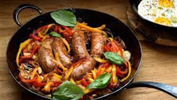 صدمة..قطعة سجق تنهي حياة طفل بطريقة مأساوية