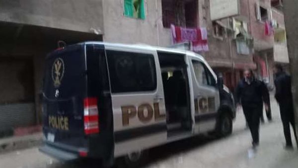 تركه والده في الشارع لإرضاء زوجته.. تفاصيل صادمة في العثور على طفل أسفل كوبري عرابي 