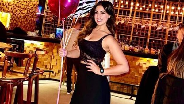 شاهد..من هي نوران خليل صاحبة صورة الأزمة مع محمد صلاح ؟