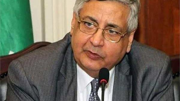 مرحلة تذبذب..مستشار الرئيس يفجر مفاجأة جديدة عن الموجة الثالثة لـ كورونا | فيديو