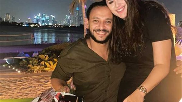 قالها بحبك على واتساب.. قصة حب هنادي مهنا وأحمد خالد صالح | فيديو