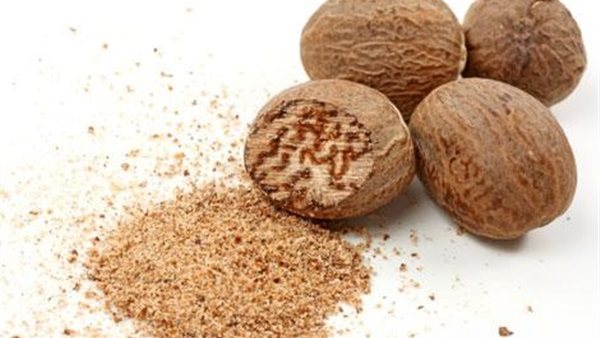 الإفتاء تحسم الجدل وتوضح حكم التجارة بجوز الطيب وتناولها 