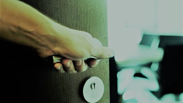 لن تتخيل السبب.. سر نسيان الشخص فجأة لأمر سعى إلى فعله