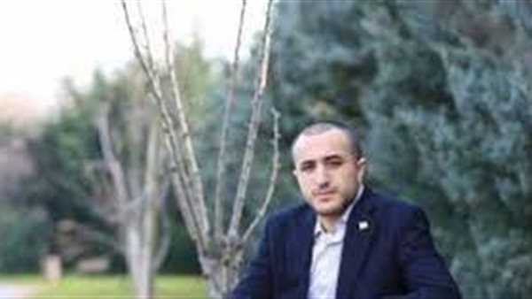 طارق الجزائري: وسائل التواصل الإجتماعي أرضاً خصبة لزراعة الشائعات