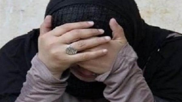 جبروت زوجة في سوهاج .. طعنت زوجها في عضوه الذكري وأحرقت به الشقة والسبب صادم