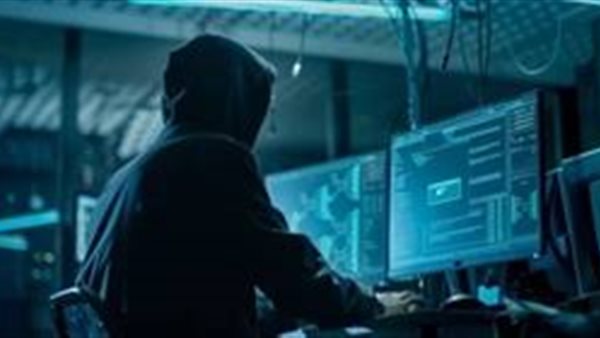 عيون تراقبه .. رعب بعد عثور مستأجر على غرفة سرية خلف التكييف