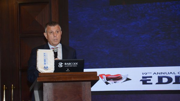 رئيس جامعه عين شمس يفتتح مؤتمر الجمعيه المصريه لدراسة المناظير و الجهاز الهضمي 