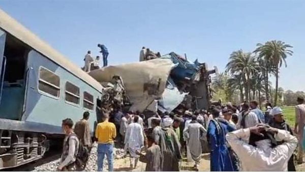 تفاصيل صادمة..كيف وقع حادث تصادم قطاري سوهاج ؟