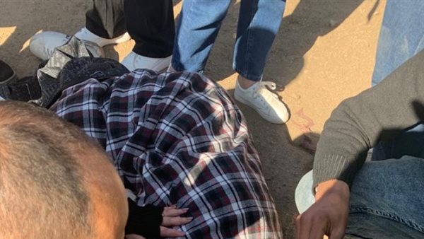 مشاهد صادمة لا تصدق.. منة تصدم زميلتها بسيارتها أمام الكلية وتحاول قتلها غيرة على خطيبها | صور