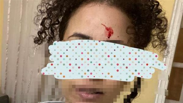 شاهدوها مع خطيبها في وضع مخل بالبلكونة.. أمن القاهرة يكشف تفاصيل اقتحام الأهالي لمنزل فتاة بالمرج 