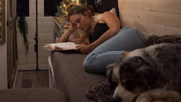 السبب صادم..انتحار بلوجر شهيرة | شاهد