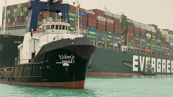 لن تصدقها..مفاجآت جديدة في واقعة جنوح السفينة البنمية بقناة السويس